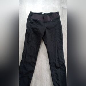 Levi's maternity jeans